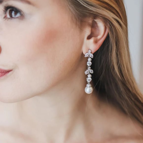 NWT Dareth Colburn Sabrina Pearl Drop Earrings - Picture 3 of 4